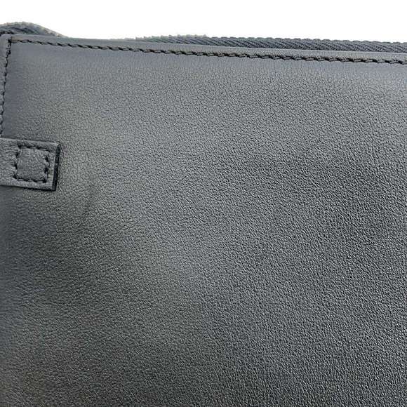 🔥 New with box! Valentino Garavani Heart Studded Clutch - Picture 7 of 12